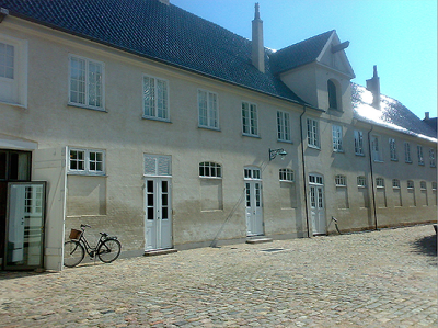 amb3_550x411